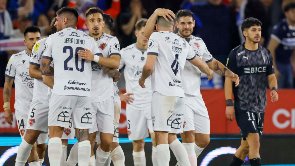 [VIDEO] Ignacio Jeraldino ganó de aire y le dio el triunfo a Ñublense ante la UC