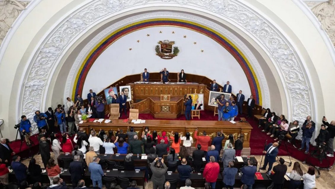 El Parlamento venezolano destituye al presidente del Grupo de Amistad con Estados Unidos