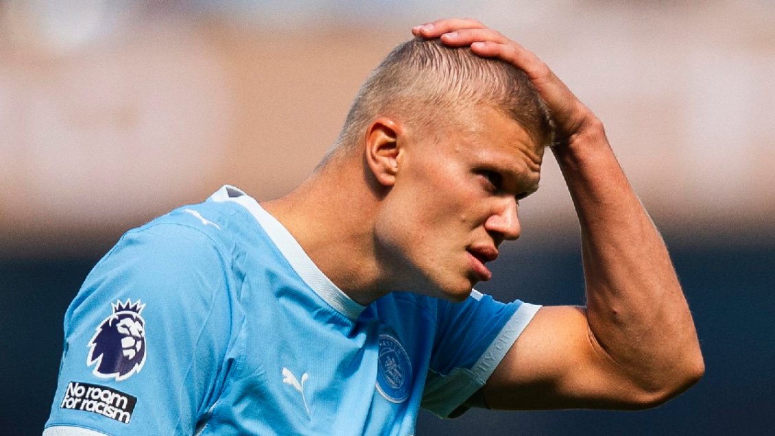 [VIDEO] ¿Perdió los poderes? Haaland se cortó el pelo y erró inmejorable ocasión para Manchester City
