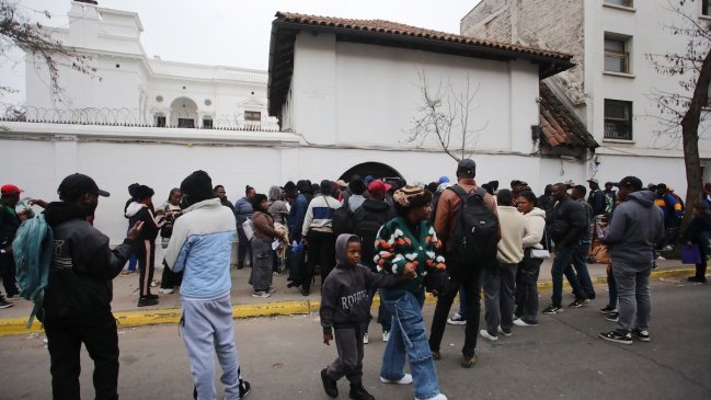 Haitian Embassy: Complaints of up to six-year delays and 500,000 peso fees for processing