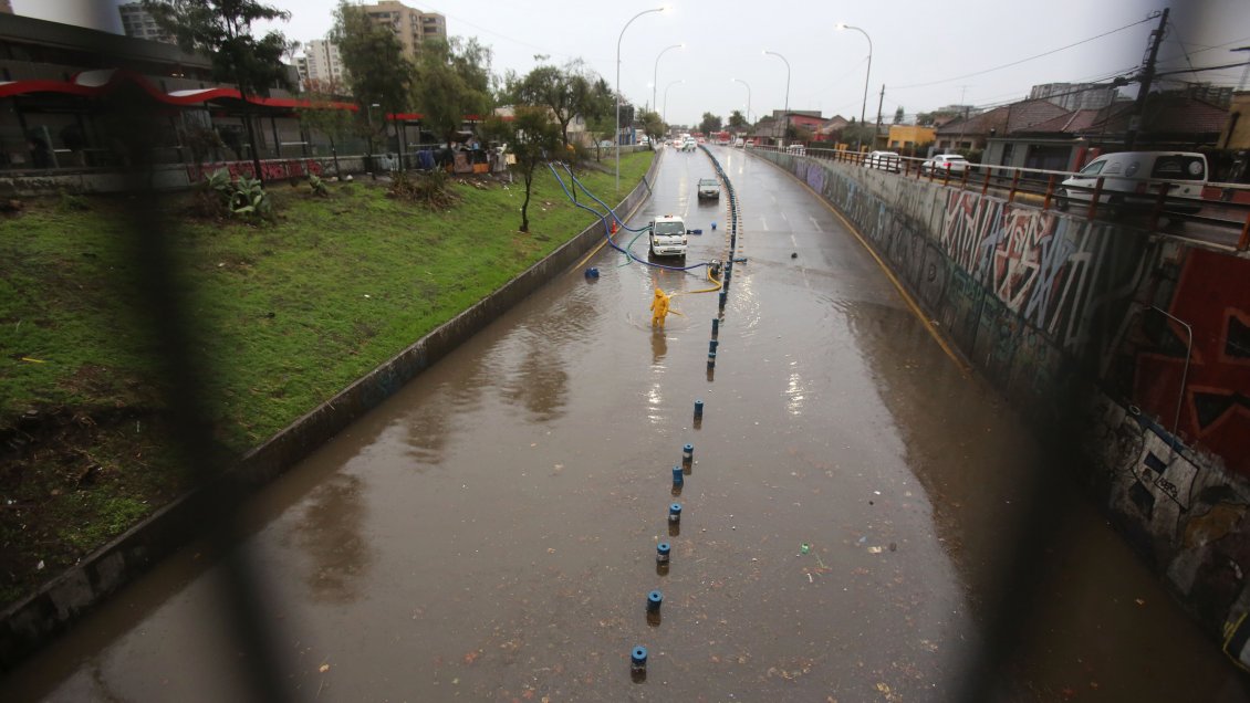 Municipios gastaron más de 210 mil millones por trato directo bajo causal de emergencia