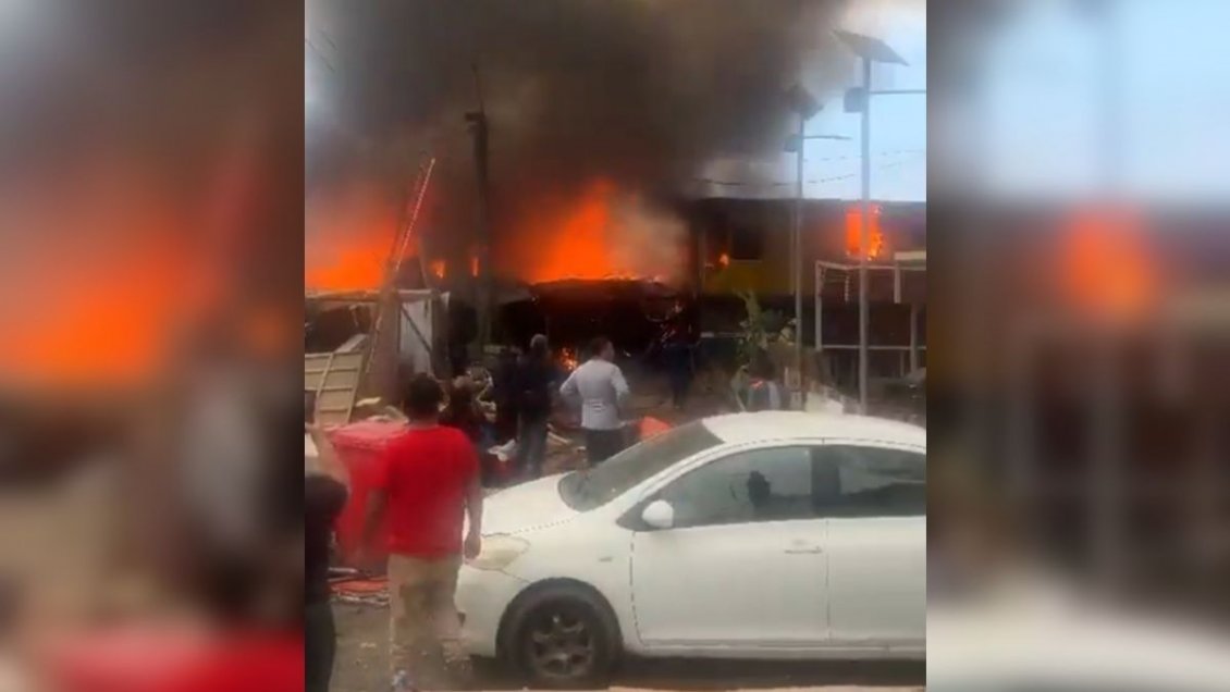 Incendio afecta a campamento en el sector La Chimba de Antofagasta