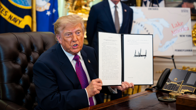 Trump suggests renaming Pacific or Atlantic Ocean 'America Ocean'
