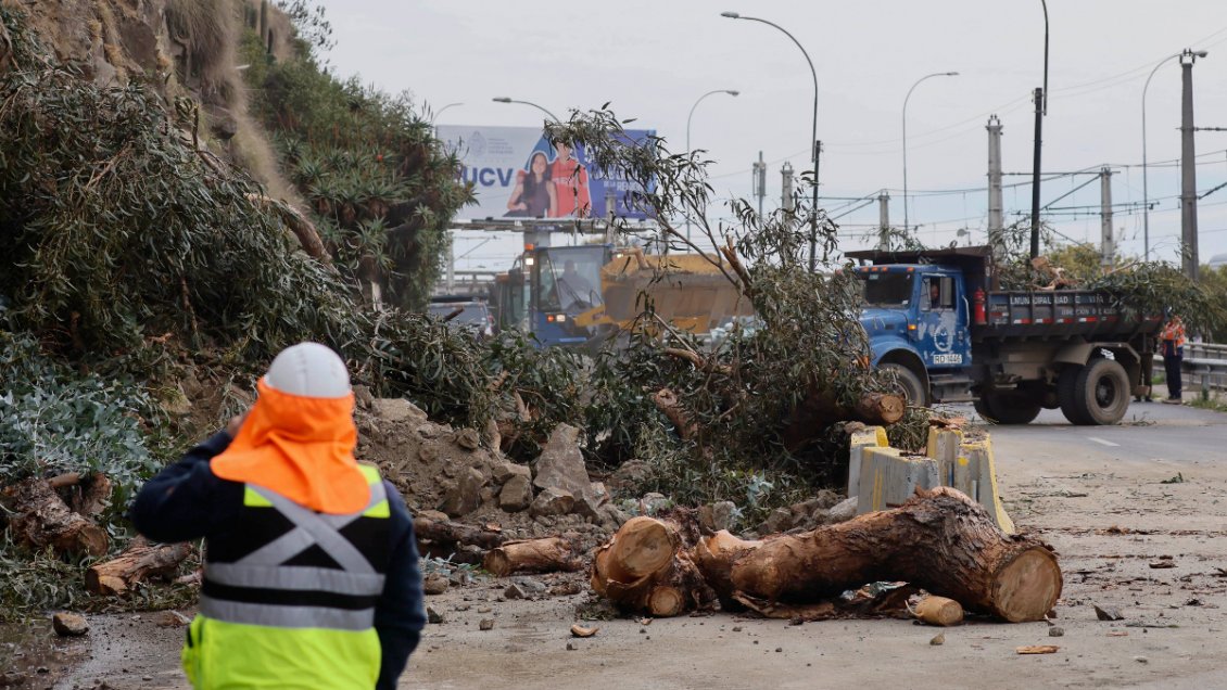 Valparaíso: Cerrarán Avenida España por trabajos para evitar derrumbes