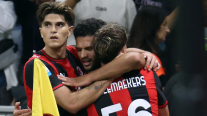AC Milan triunfó ante Venezia y celebró en medio de un homenaje a Franco Baresi