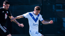 Vélez extrañó a Diego Valdés en polémico empate ante Deportivo Riestra