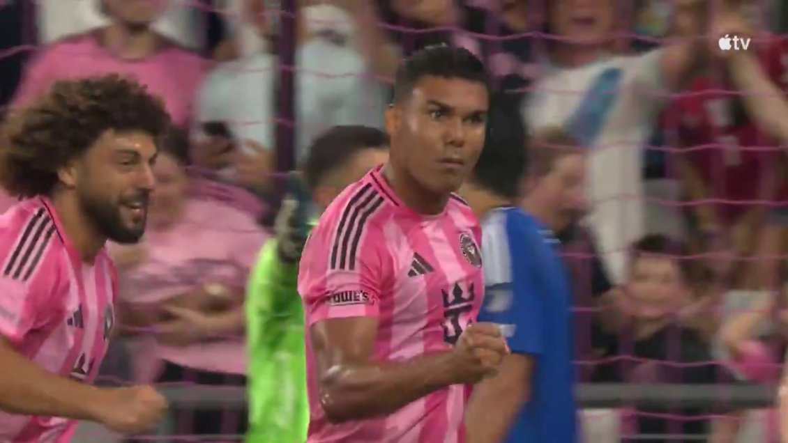 [VIDEO] Casemiro anotó su primer gol en Inter Miami ante CF Montreal de Alexis Sánchez