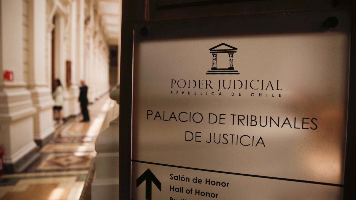 Cadem: Un 83% de los ciudadanos no confía en el Poder Judicial