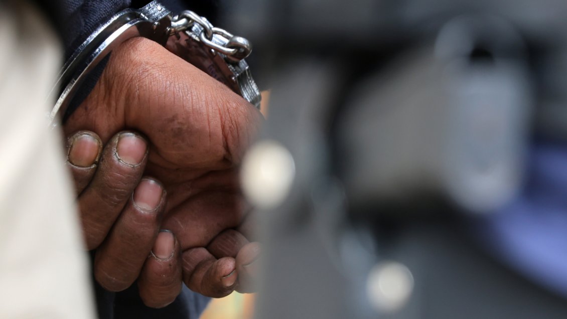 Detuvieron a tres delincuentes a bordo de auto robado en San Miguel