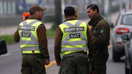   Pudahuel: delincuentes chocaron contra un poste tras asaltar a transeúnte en auto robado 