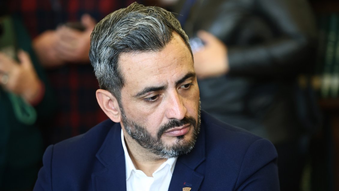 Refuerzan seguridad del alcalde White: Fue apartado de su familia tras plan para matarlo