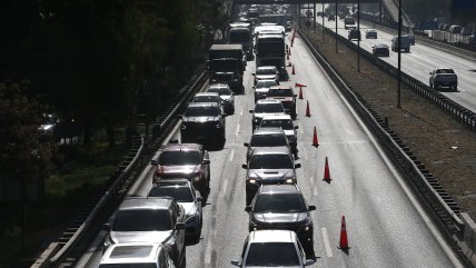 Choque entre siete vehículos causa gran congestión en la Costanera Norte