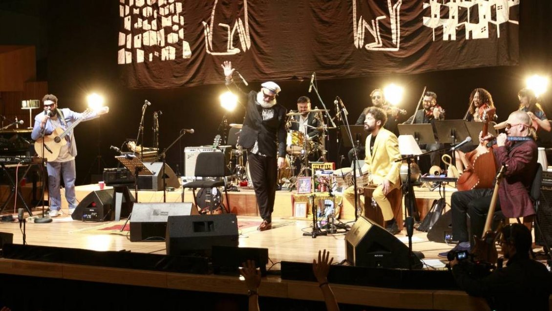 Macha y el Bloque Depresivo agotó su show en el Estadio Nacional y anunció segunda fecha