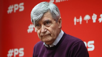 En tono de despedida, Boric y dirigentes políticos visitan a Camilo Escalona