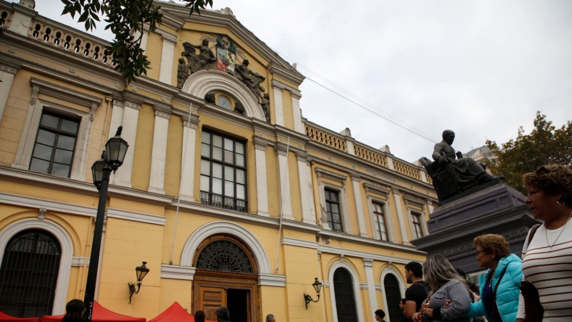 La Universidad de Chile buscará un nuevo acuerdo con Azul Azul tras informe legal