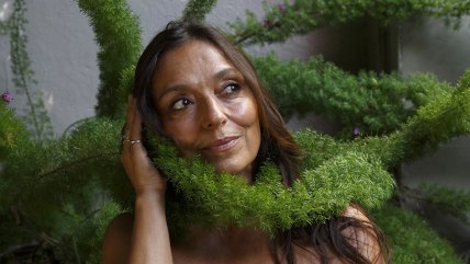   Tras siete años, Javiera Parra presenta un nuevo sencillo 