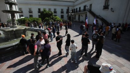   La Moneda abrió sus puertas al paso peatonal por sus patios interiores 