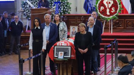 Camilo Escalona fue homenajeado en el Salón de Honor del Congreso Nacional