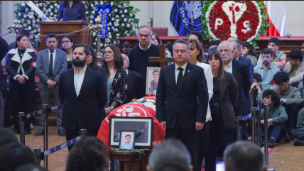 Bachelet y Boric participaron de la despedida a Camilo Escalona en el exCongreso Nacional