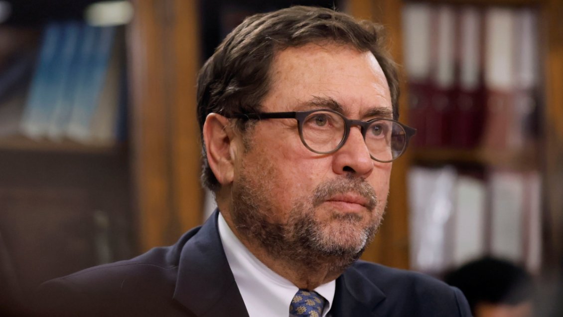 Oposición ingresa interpelación al canciller Pérez Mackenna