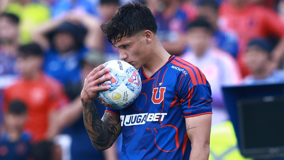 Hasta 2030: U. de Chile oficializó la renovación de Lucas Barrera
