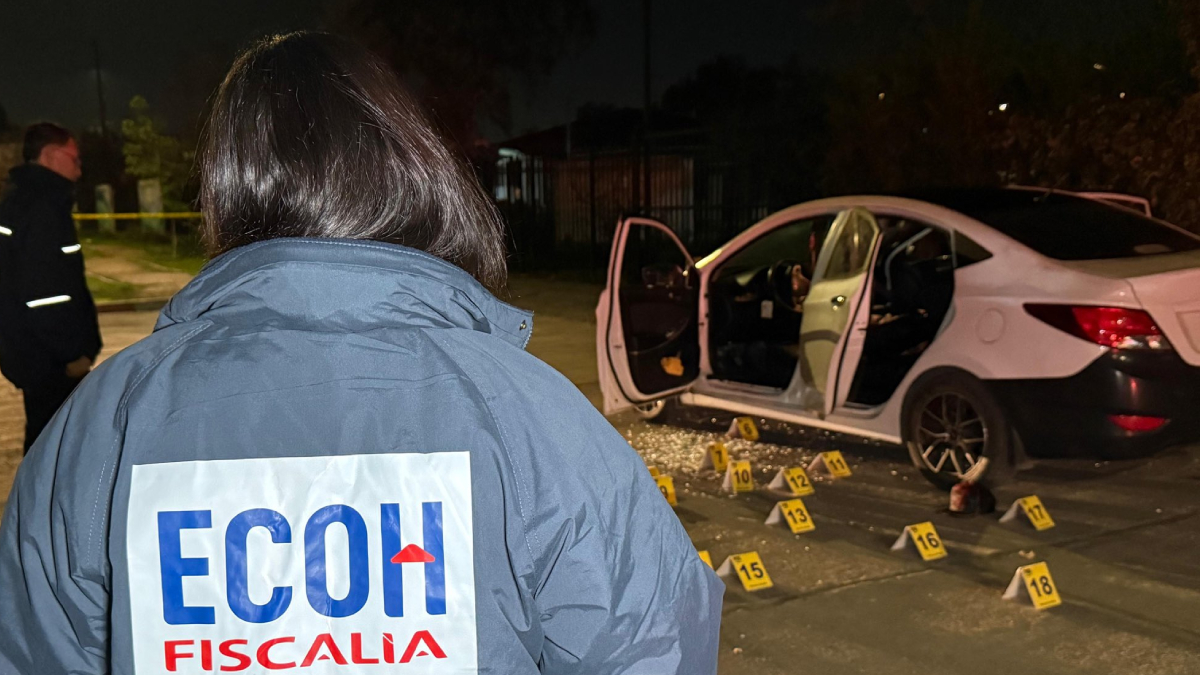 Un muerto y un herido grave deja ataque a balazos contra ocupantes de auto en San Ramón