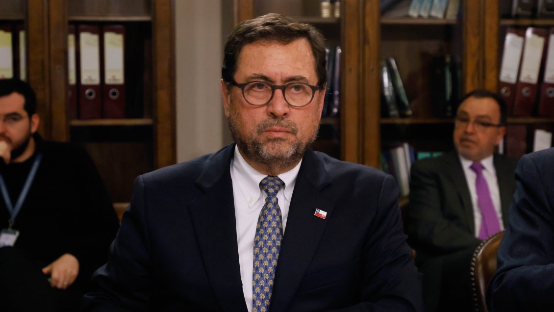 Cámara Baja aprobó solicitud de interpelar al canciller Pérez Mackenna