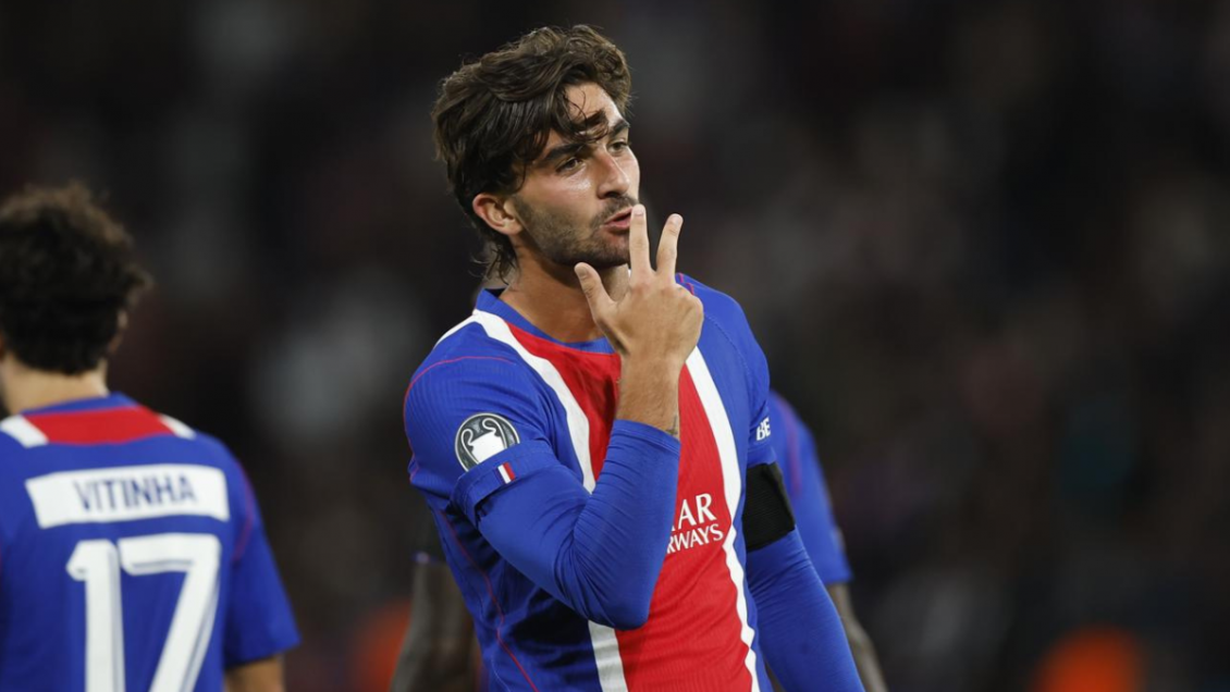 [VIDEOS] Ferran Torres completó un triplete en su debut con PSG en la Champions League