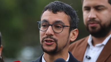 Defensa del rodeo: Alcalde de Peñalolén acusó al Gobierno de apoyar "prácticas clandestinas"