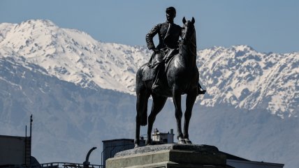   Concluyó la restauración de estatua de Baquedano: retiraron 23 capas de pintura 