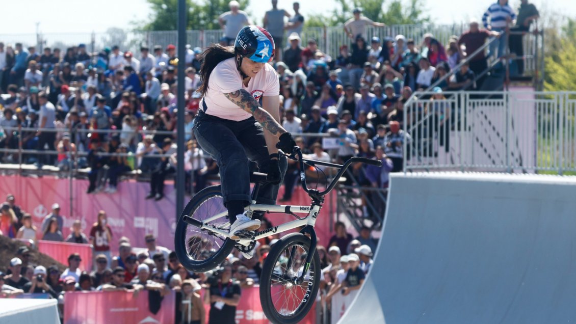 Macarena Pérez ganó medalla de plata en el ciclismo BMX de los Juegos Sudamericanos