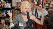 Mon Laferte volvió a Tiny Desk con íntima y emotiva sesión