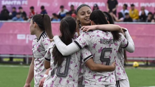 La Roja femenina sub 20 goleó a Venezuela y quedó a un paso de la final en los Sudamericanos