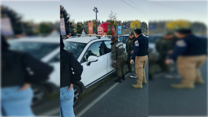  Temuco: rescatan a niño de siete años que estaba inconsciente y deshidratado dentro de auto  