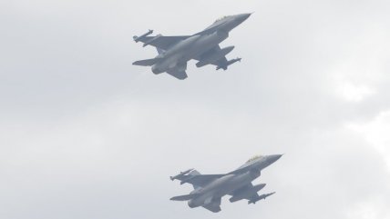 Fuerza Aérea tuvo gran despliegue en el cielo durante la Parada Militar