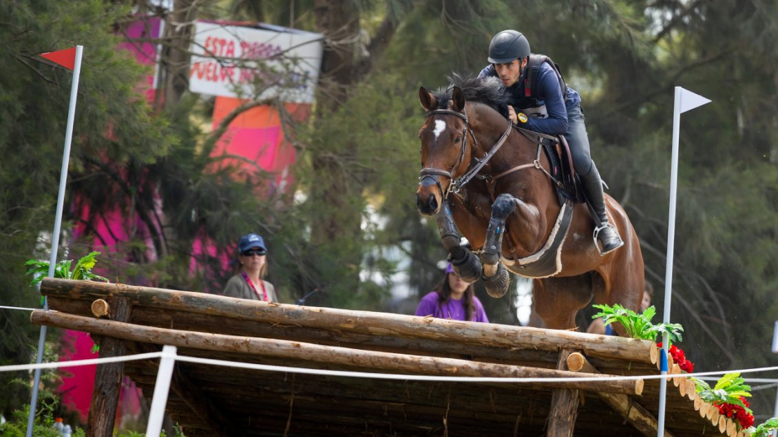 Mateo Garín se coronó con el oro en el concurso ecuestre de los Juegos Sudamericanos