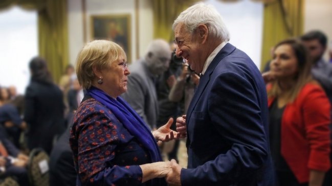 Excanciller van Klaveren destaca liderazgo de Bachelet tras retiro de su candidatura ONU