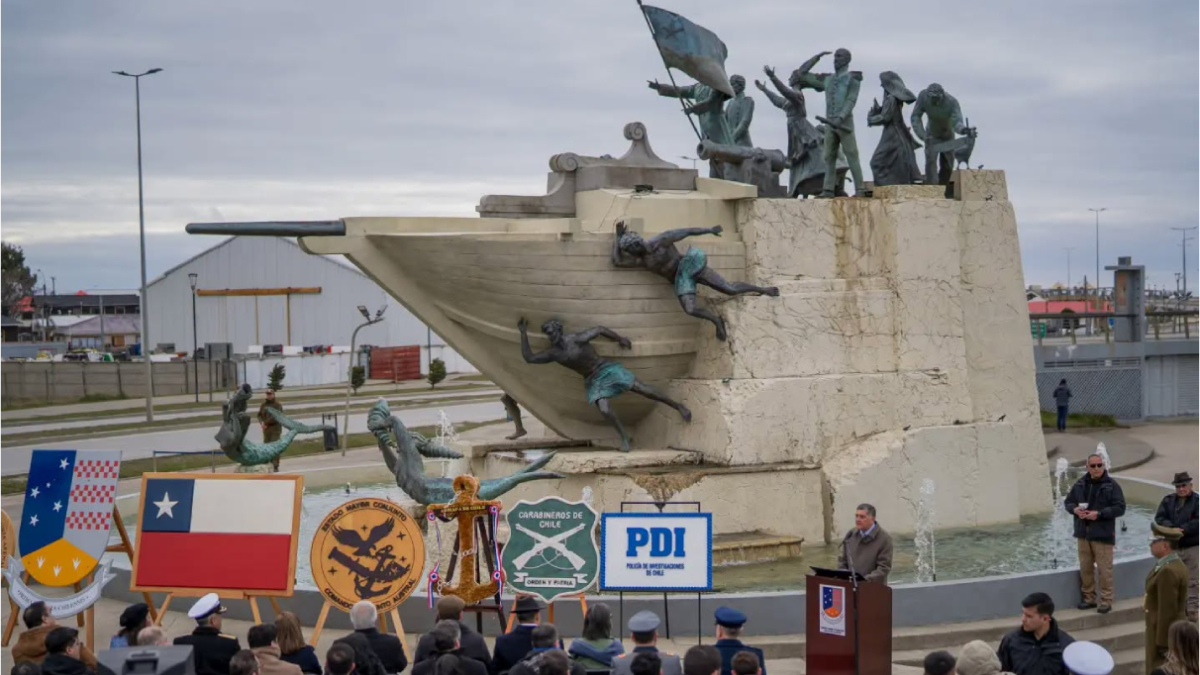 Toma de posesión del Estrecho conmemoró 183 años con anuncio de feriado regional para Magallanes