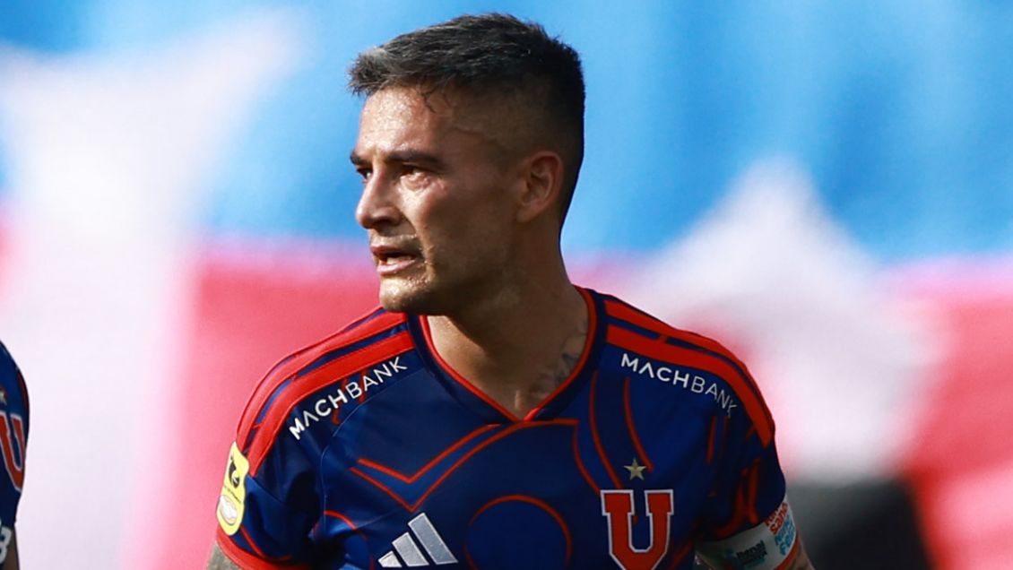 Charles Aránguiz quedó descartado en la U para enfrentar a Everton