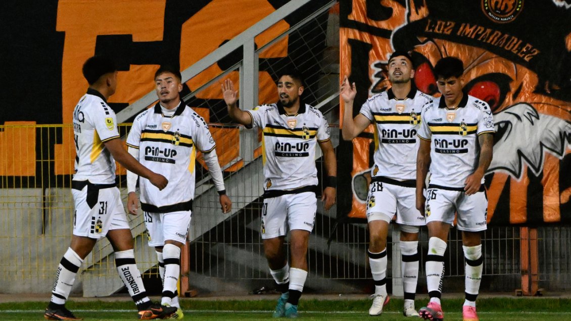 Coquimbo Unido sacudió a Cobreloa en Calama y se acercó a cuartos de la Copa Chile