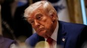 Debut de Trump TV desafía a canales que suspendieron cobertura de la Casa Blanca