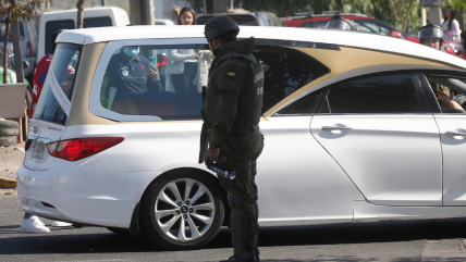Fuerte contingente policial custodia funeral de 