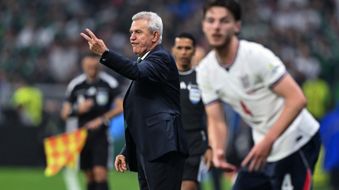 Javier Aguirre fue anunciado como flamante DT del aproblemado Valencia