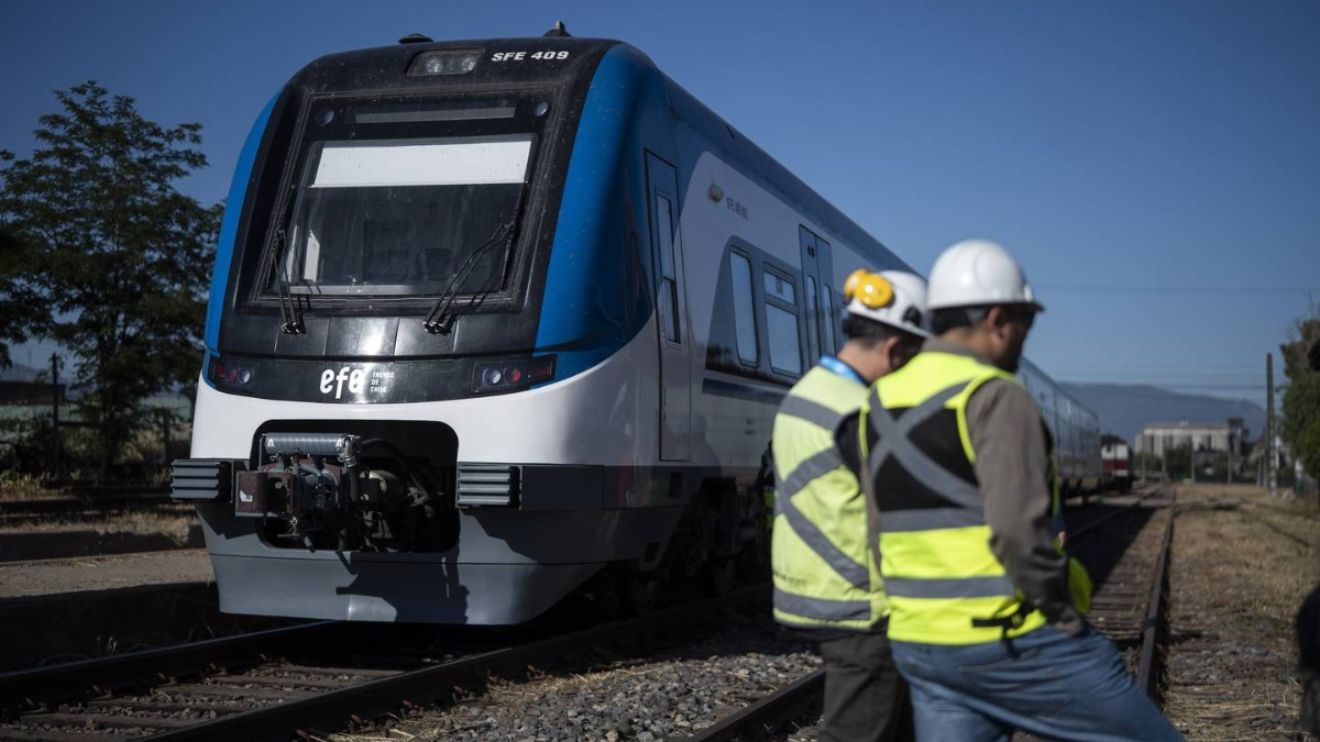 Tren Santiago-Melipilla: Alcaldes critican a EFE por postergar obras de tramo soterrado