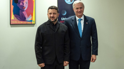 Zelenski invitó al Presidente Kast a visitar Ucrania