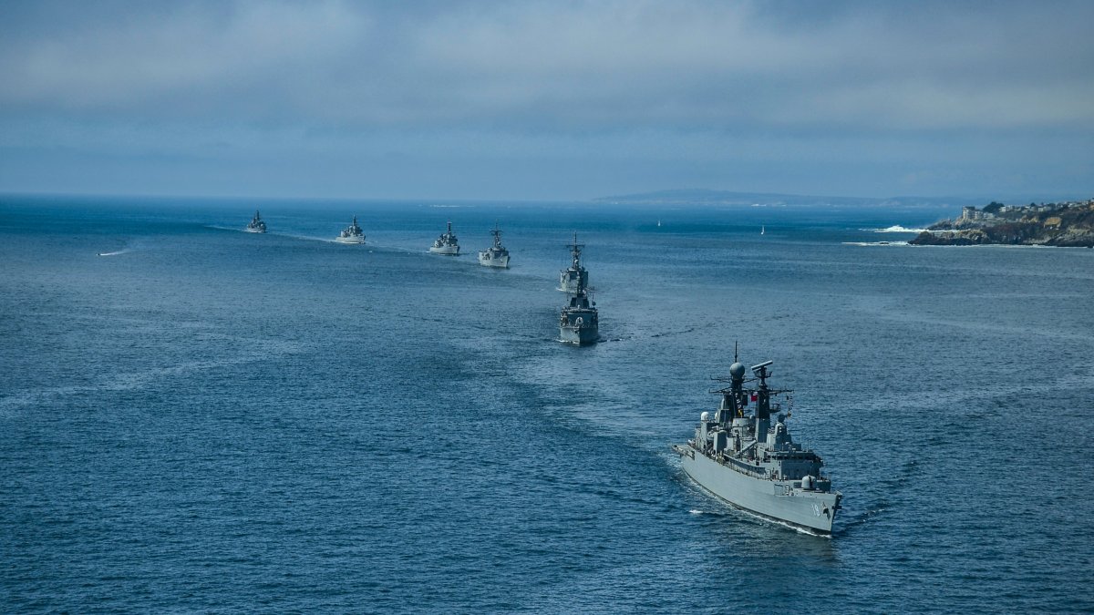 Armada lucirá sus buques y aviones de guerra en la bahía de Valparaíso