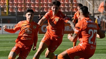   Cobreloa venció a Wanderers y tomó la punta en un partido con tres expulsados 