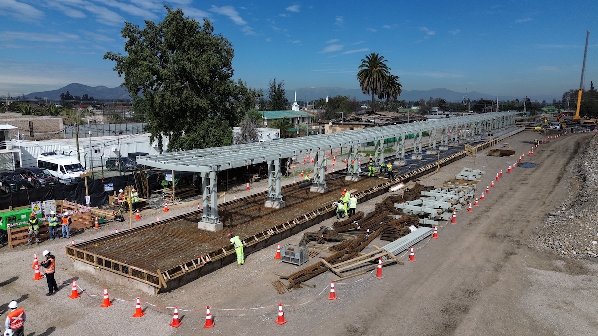 Ocho alcaldes piden que el Gobierno revierta postergación de obras del Tren Santiago-Melipilla