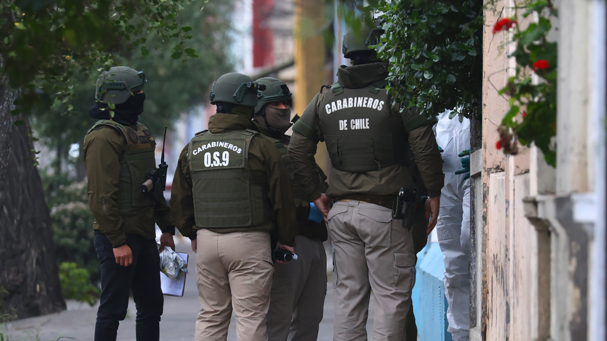 Carabinero fue baleado en la cabeza durante procedimiento en Lo Espejo