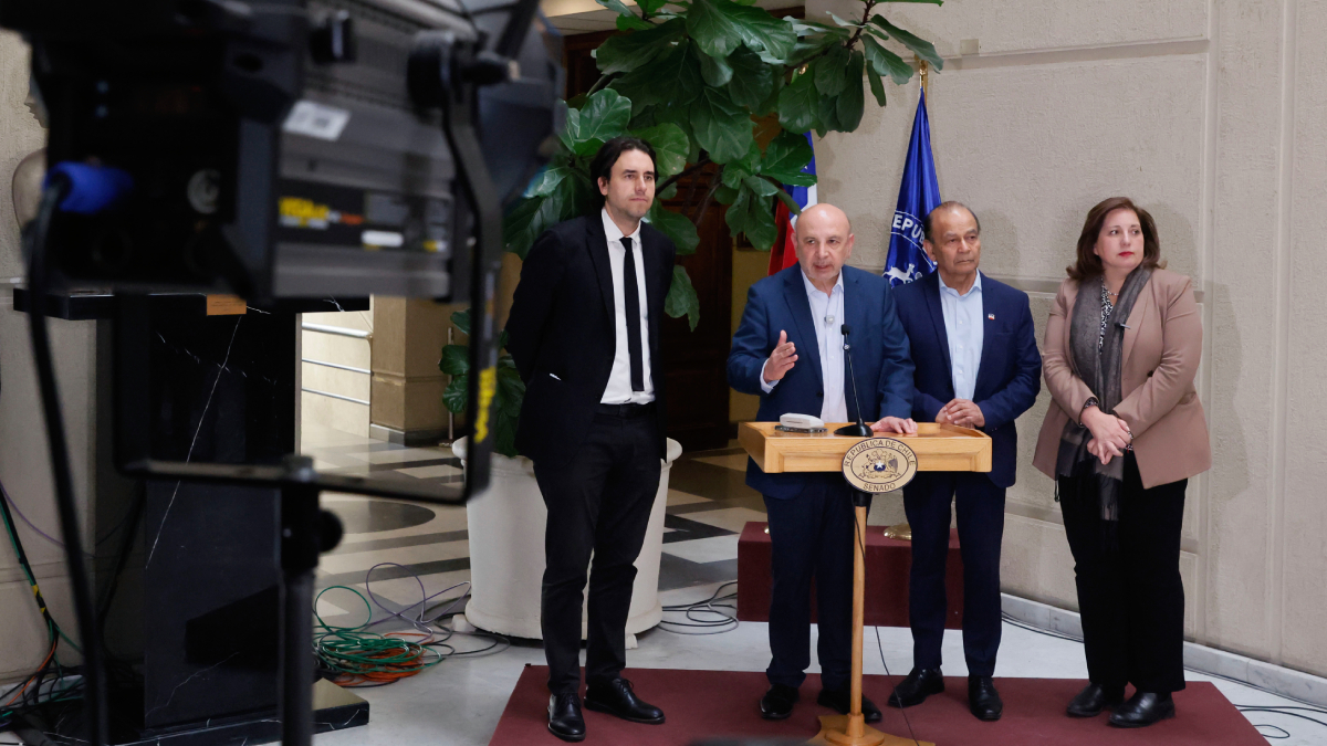 Seguridad: comités de senadores de oposición se desmarcaron de acuerdo anunciado por Araya